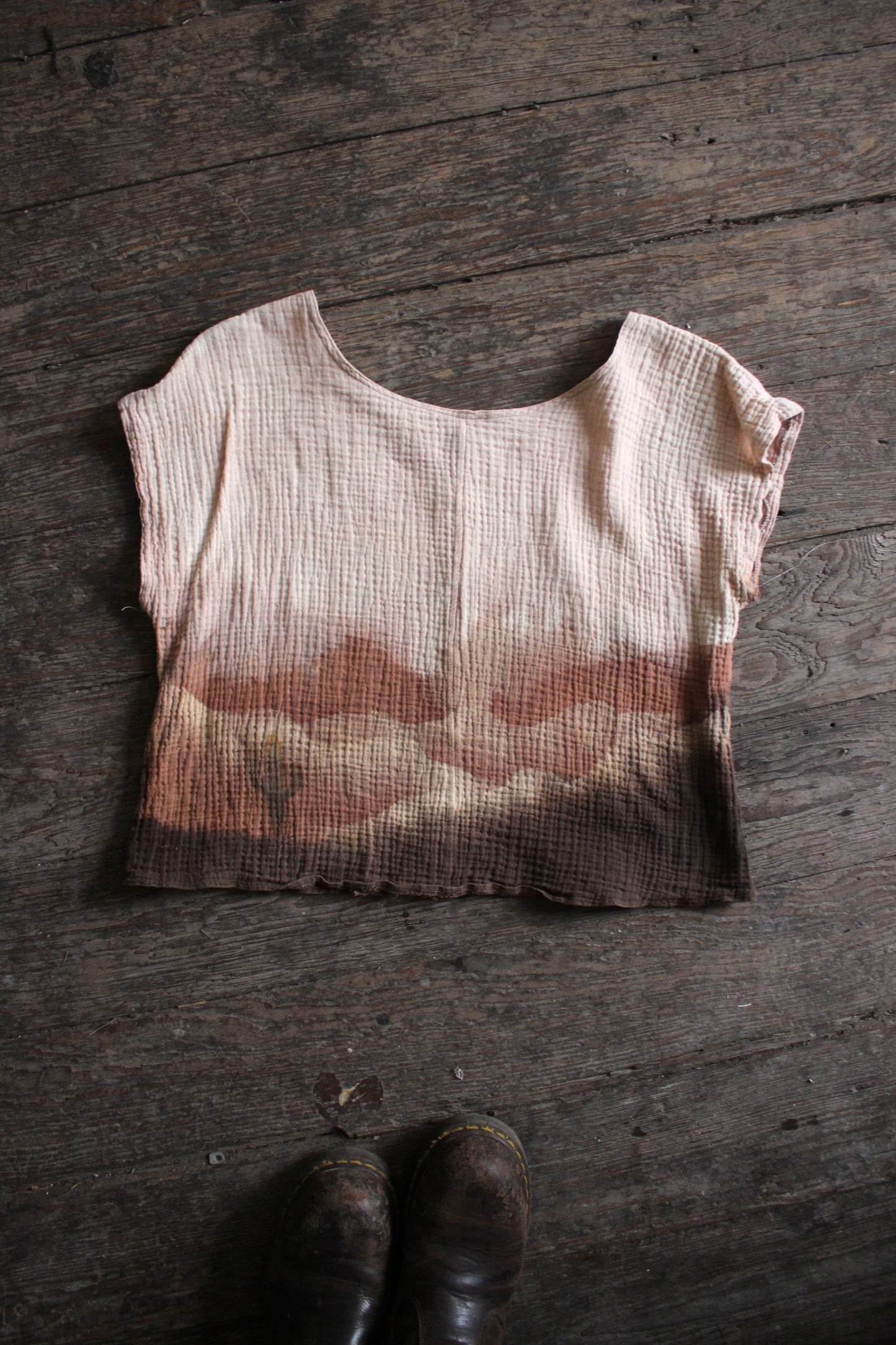 SMALL - Organic Cotton Gauze OG Zhinh Plant dyed Canyon Desert T-shirt- Hand embroidered center front