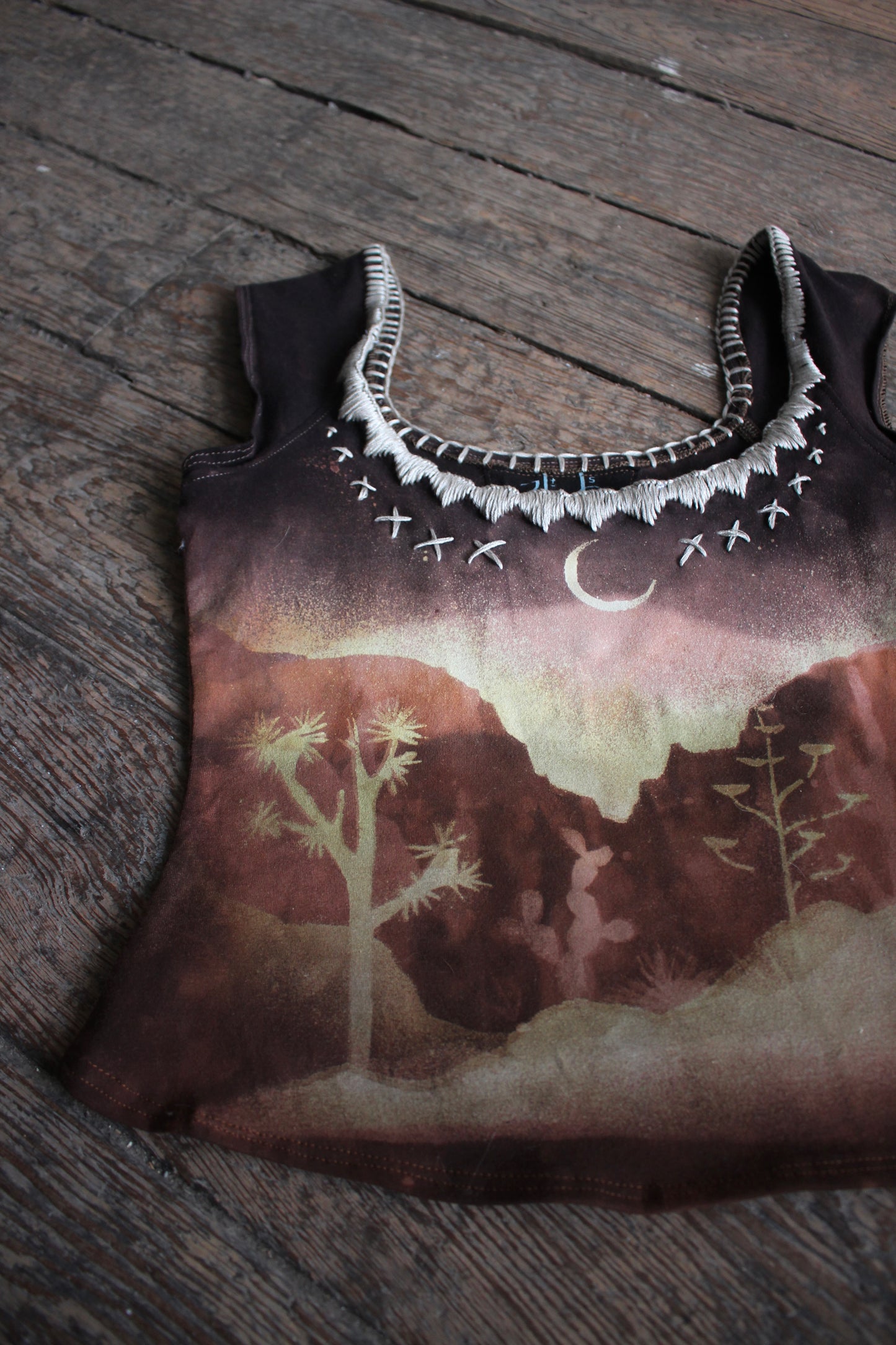 SMALL Slight crop - Dark Desert Mystic Basket top - Hand Embroidered