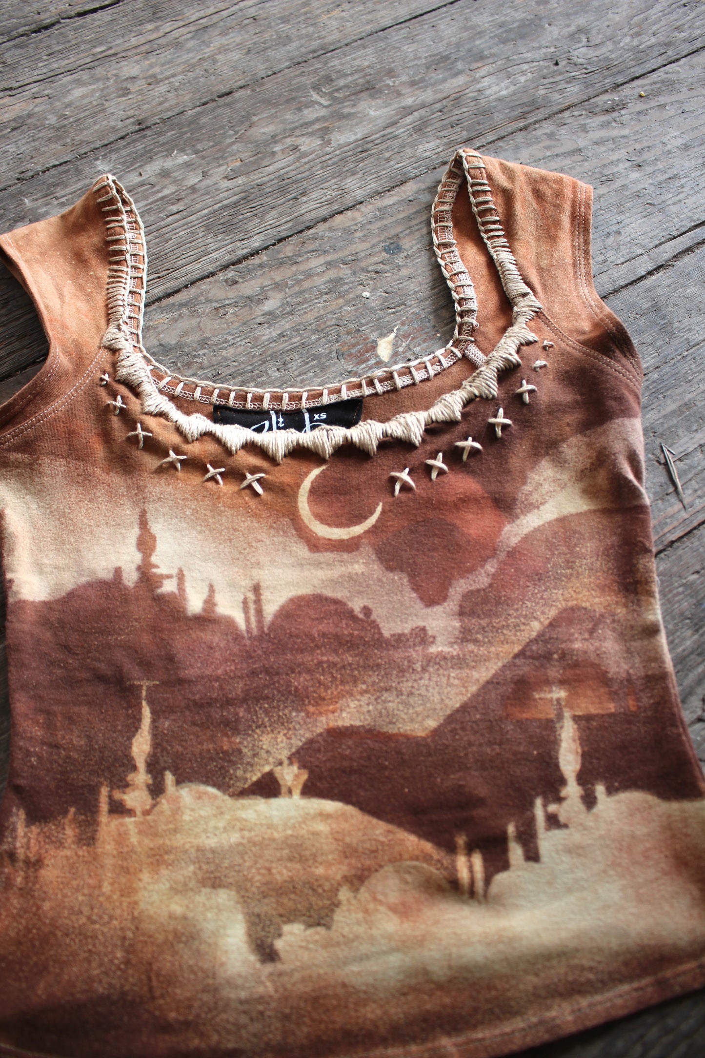 XS - Empire of Tatooine - Basket top - Hand embroidered neckline