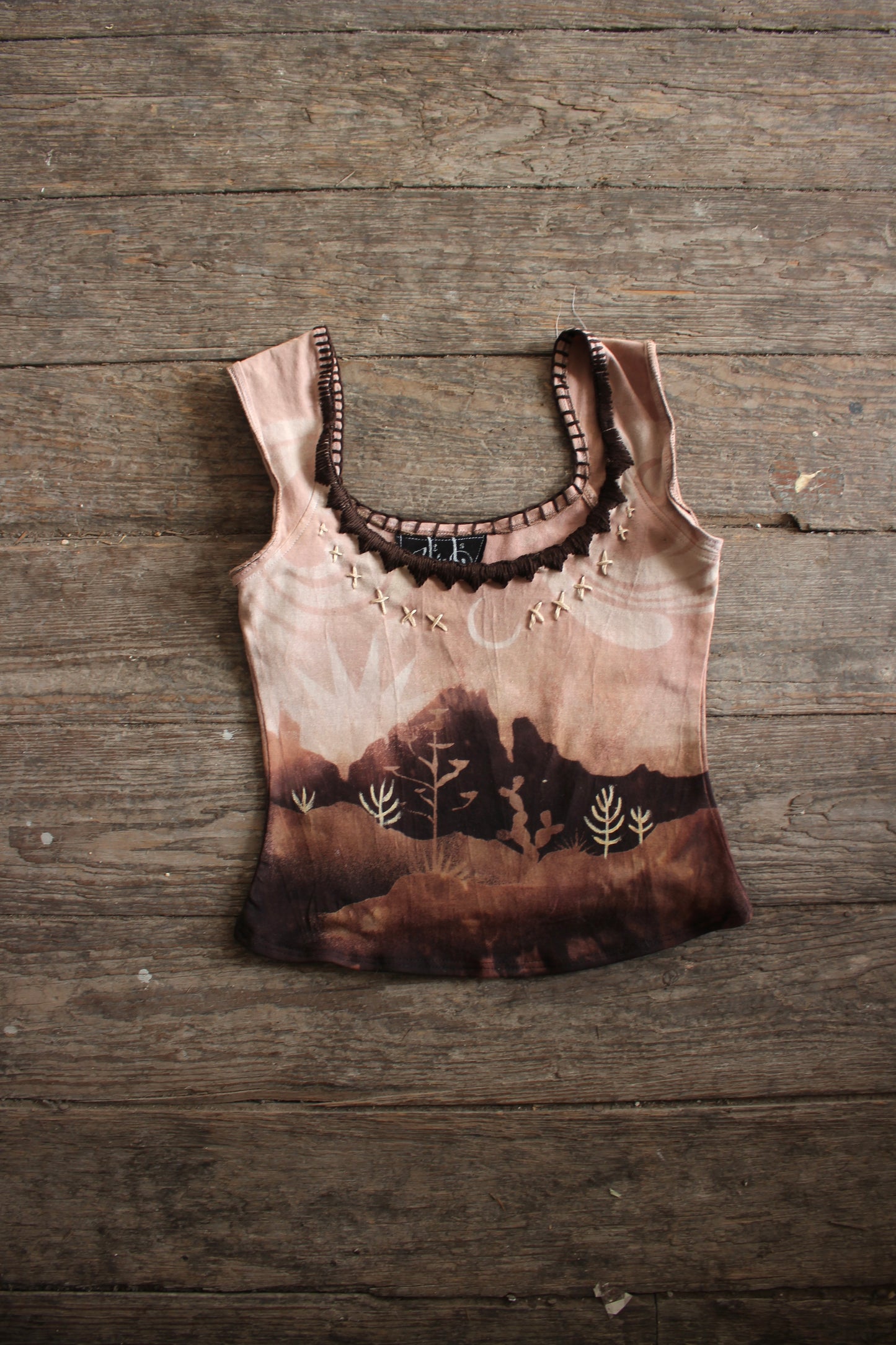 SMALL - Slight crop - Desert Dwell Basket top - Hand embroidered Neckline