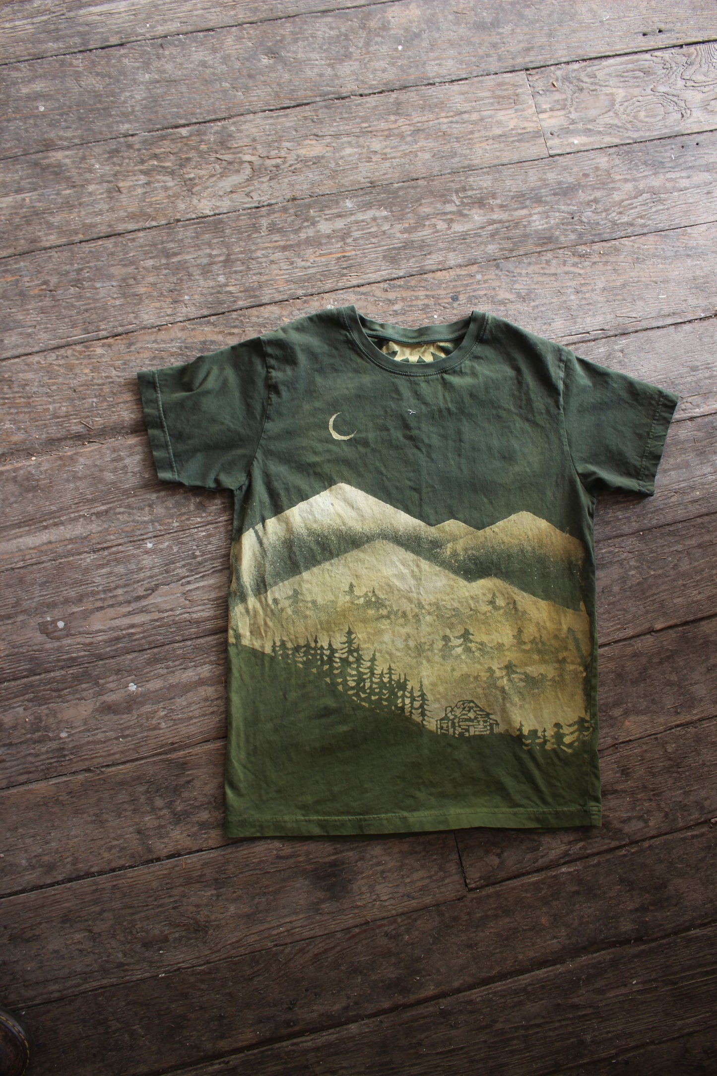 SMALL - Emerald Cabin in the woods - Fair trade Organic Cotton Unisex T-shirt