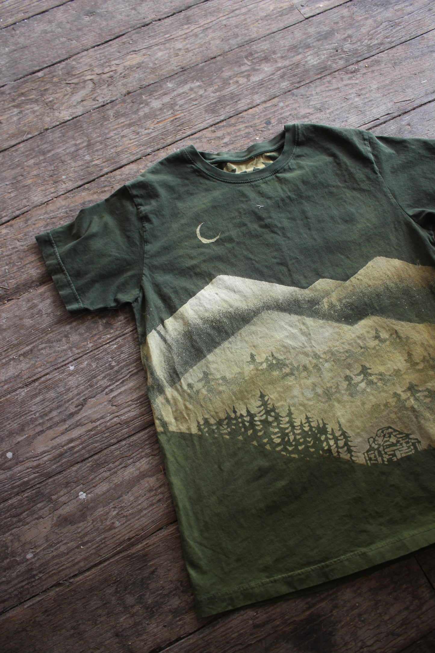 SMALL - Emerald Cabin in the woods - Fair trade Organic Cotton Unisex T-shirt