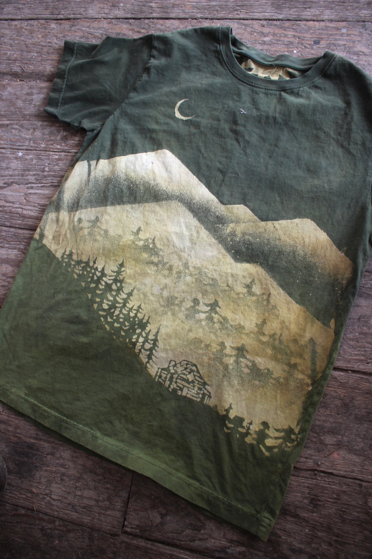 SMALL - Emerald Cabin in the woods - Fair trade Organic Cotton Unisex T-shirt