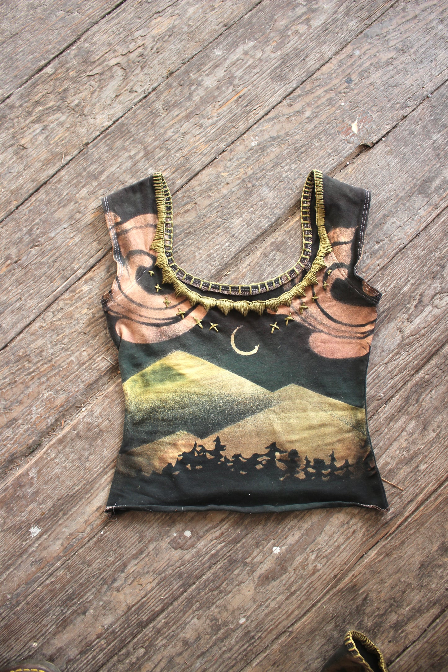 MEDIUM Crop Top - Whirlpools Of Infinity Mystic Hike - Basket top Hand embroidered neckline