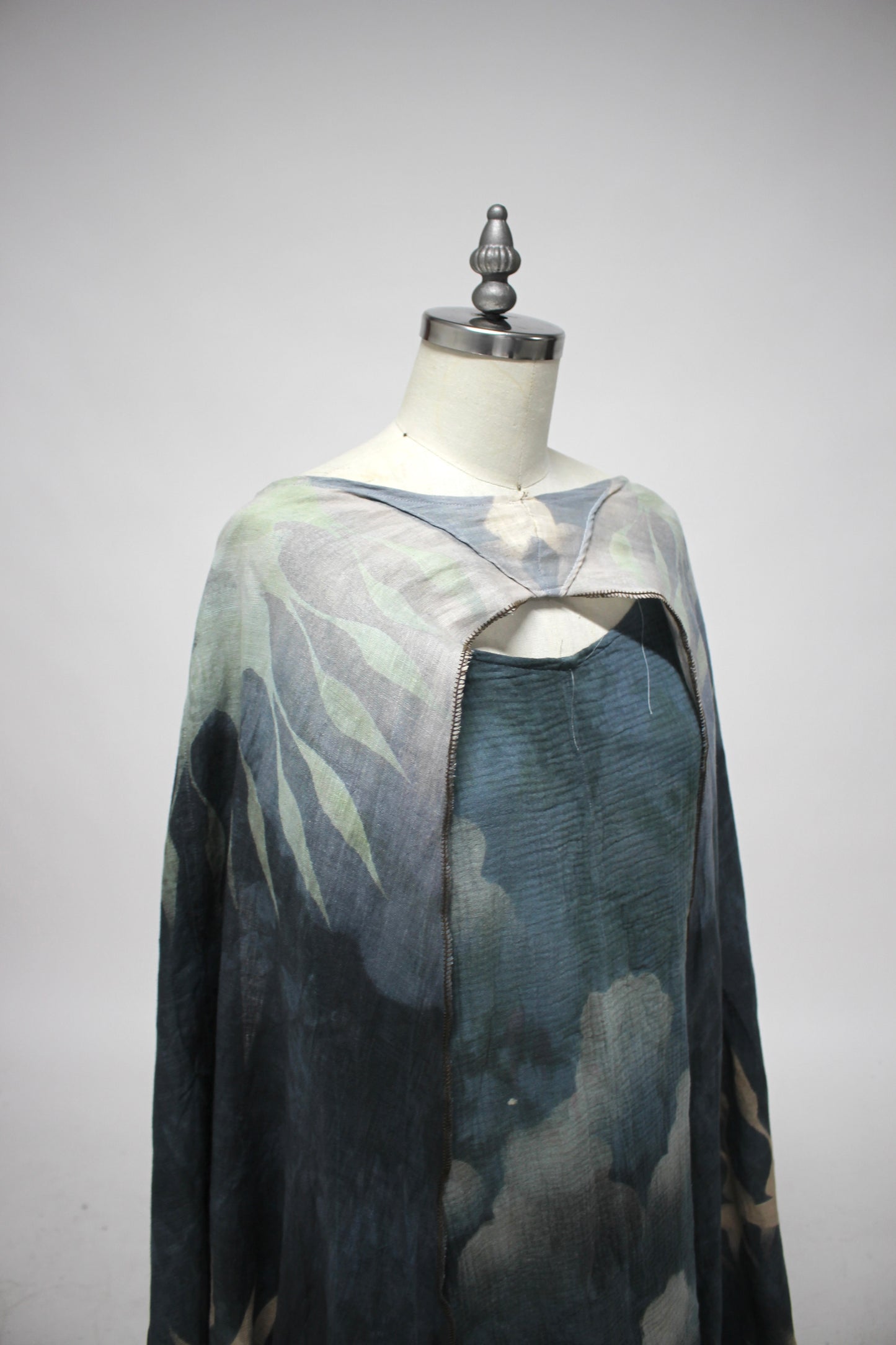 FLIGHT Winged Cape - Organic Linen - Lunaala