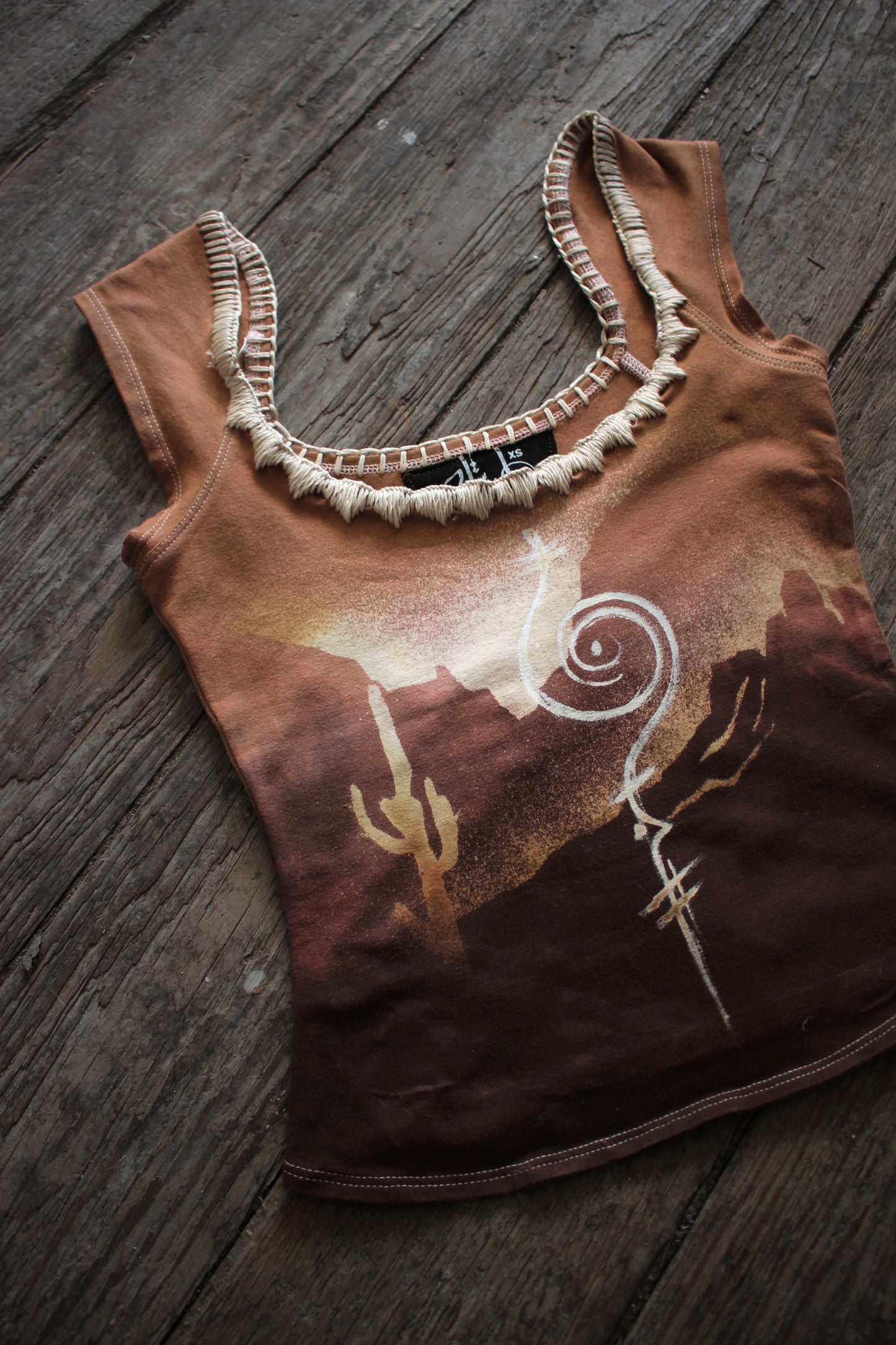 XS - Desert of Mesmeration Basket top - Hand embroidered neckline - Handpainted details