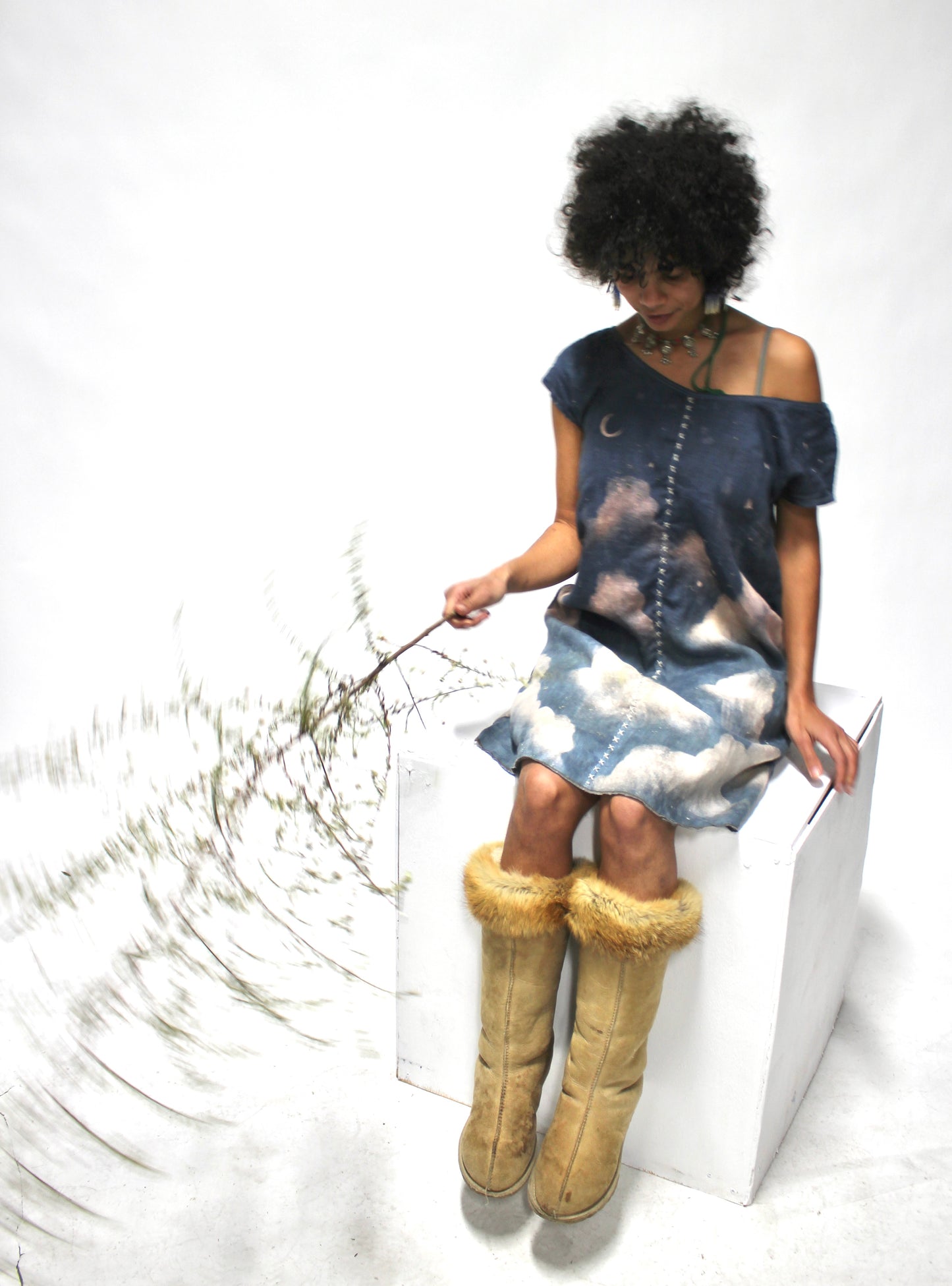 MTO(Made to Order) SMALL/MEDIUM - Blue Skies Organic Linen Dress - Hand embroidered center front